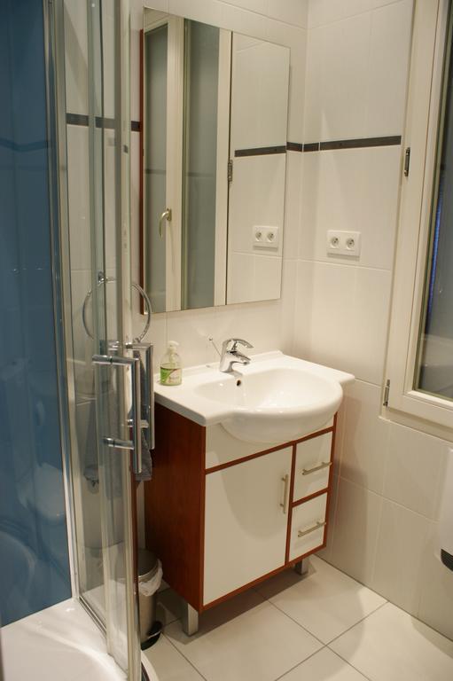Location "Charme" Apartment Риквир Стая снимка