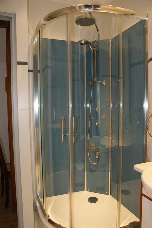Location "Charme" Apartment Риквир Стая снимка